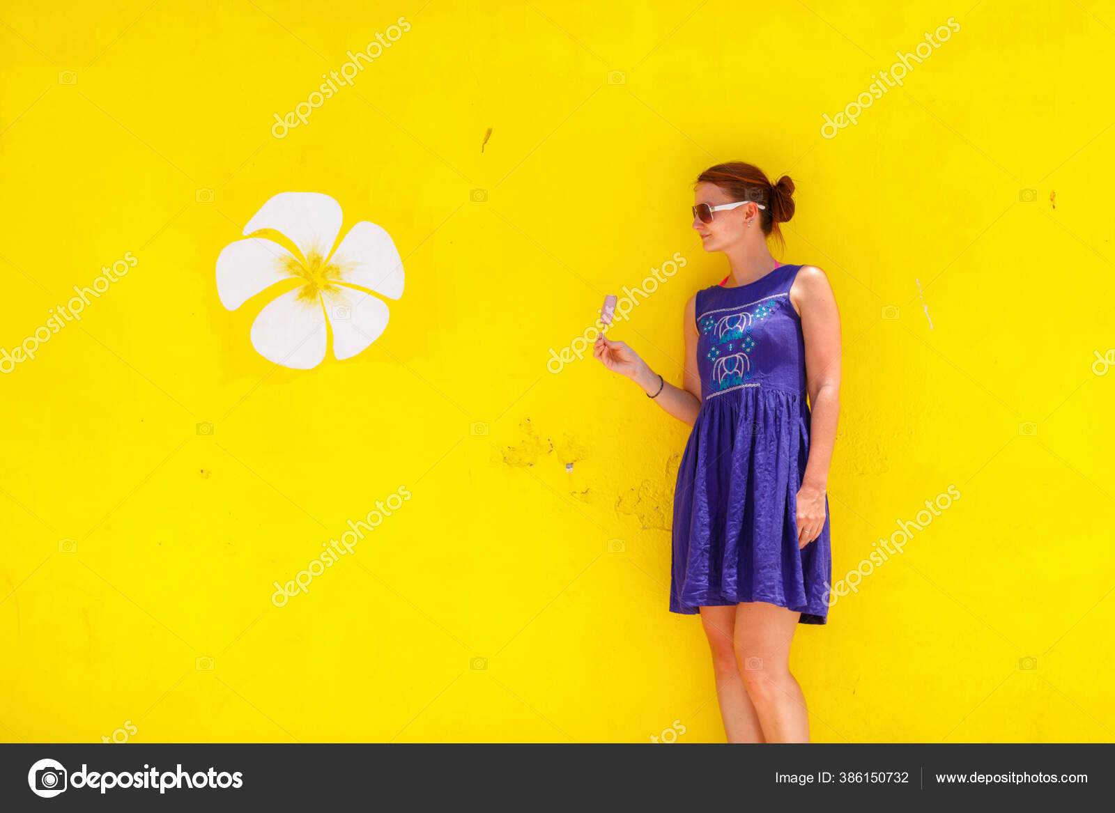 Download Model In Yellow Stock Photos Royalty Free Model In Yellow Images Depositphotos Yellowimages Mockups