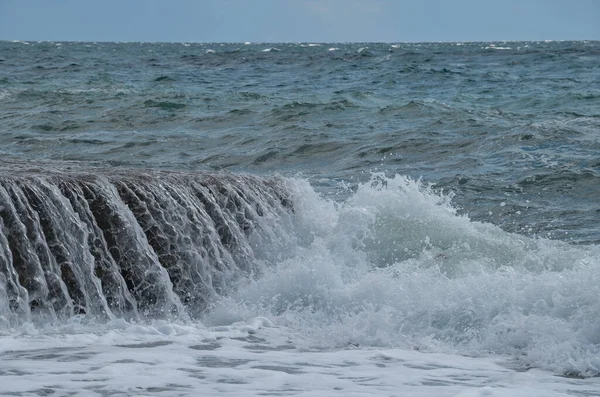 Tormenta Mar Negro Olas Estrellan Parapeto Del Terraplén — Foto de Stock
