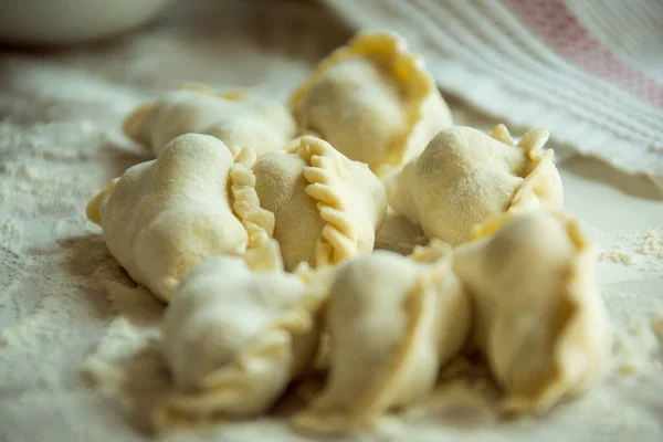 Prato Tradicional Cozinha Ucraniana Bolinhos Com Cerejas Cerejas Frescas Açúcar — Fotografia de Stock