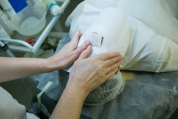 Visit Beautician Doctor Fixing Mask Procedure Carboxytherapy — Stock Photo, Image