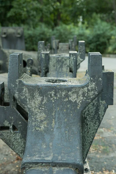 Demiryolu Ekipmanları Yük Vagonlarının Yapımında Kullanılan Döküm Metal Yapısı — Stok fotoğraf