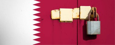 Katar bayrağı dokuda. Şablon. Koronavirüs salgını. Ülkeler kapalı olabilir. Kilitler.