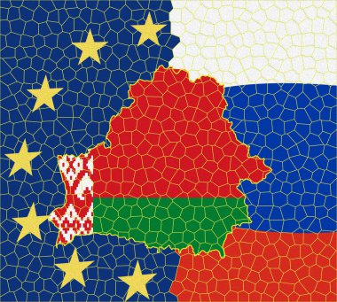 Belarus bayrağı ülkenin sınır haritasına kazınmıştır. Avrupa Birliği ve Rusya 'nın bayraklarının arkaplanındaki harita.