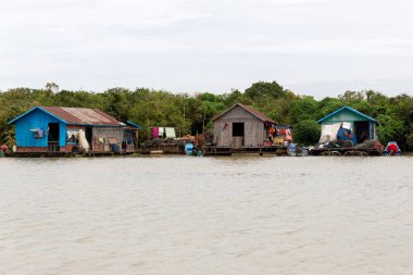 Ağustos: 29: 2018 - Siem Reap, Kamboçya - köy Tonle Sap Gölü üzerinde yüzer. Siem Reap Kamboçya.