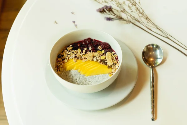 Hälsosam Frukost Smoothie Bowl Med Chia Pudding Och Frukt Bordet — Stockfoto