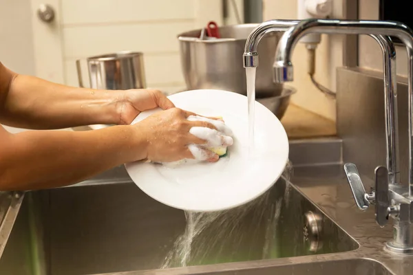 Hands Washing Dirty Dishes Running Water Kitchen Sink — Stock Photo, Image