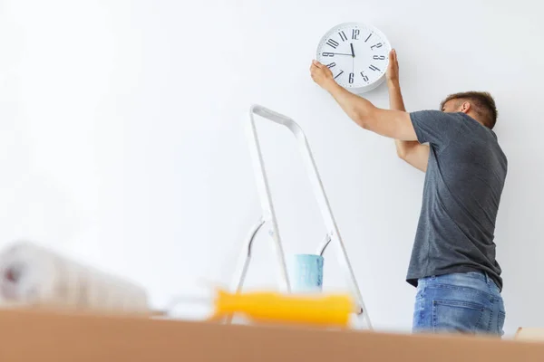 Auspacken Einer Neuen Wohnung — Stockfoto