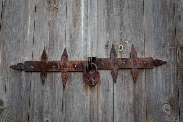 Una Vieja Cerradura Granero Oxidado Una Antigua Puerta Madera Imagen De Stock