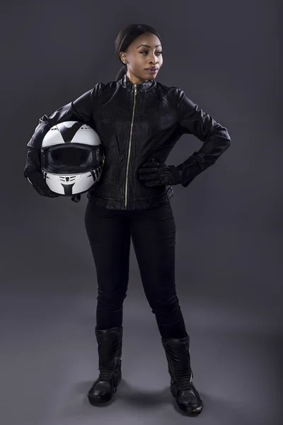 Svarta Kvinnliga Motorcykel Eller Racerförare Eller Stuntwoman Bär Läder Racing — Stockfoto