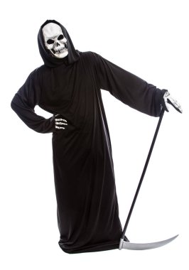 Korkunç bir tırpan wielding bir iskelet azrail kostüm. Ölmeyen hayalet Ekim Cadılar Bayramı tatil temsil etmek için siyah bir elbise giyiyor. Beyaz bir arka plan üzerinde izole