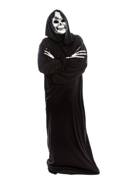 Sabırsız veya üzgün ve bekliyor beyaz bir arka plan üzerinde siyah bir elbise giyen bir iskelet azrail Halloween kılık