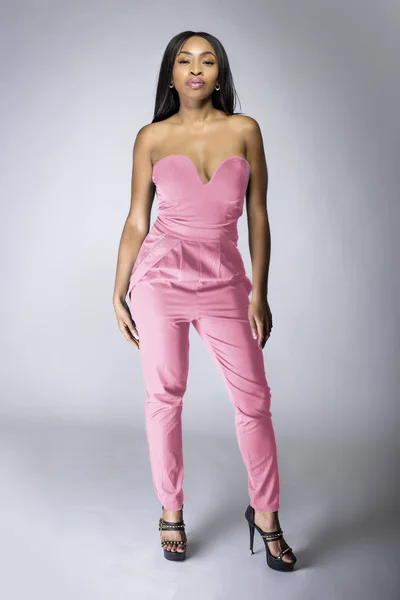 Modelo Moda Feminina Negra Afro Americana Vestindo Cor 2019 Ano — Fotografia de Stock