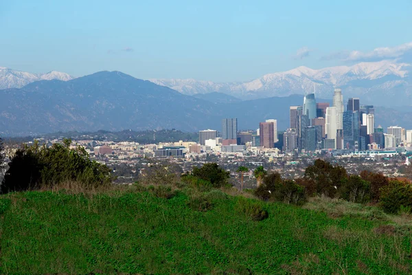 Panoramic View City Los Angeles California Snowy Mountain Caps Showing — Stock Photo, Image
