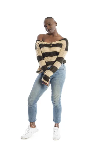 Czarny African Amerykański Model Mody Nosić Wiosnę Styl Wełny Dzianiny — Zdjęcie stockowe