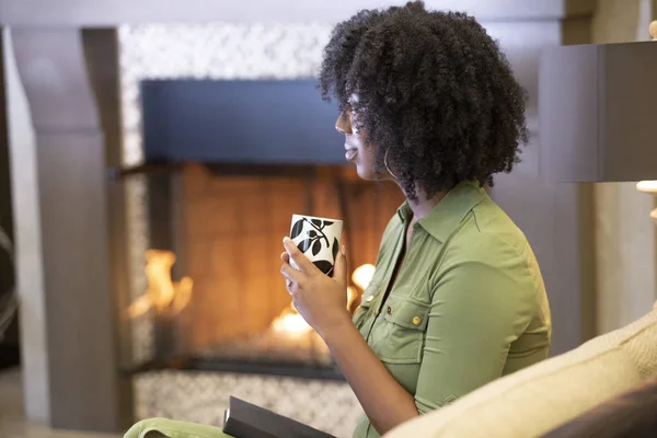 Black African American Woman Resting Home Drinking Coffee Cbd Tea — Stock Photo, Image