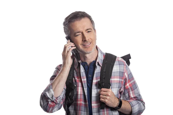 Mężczyzna Turystycznych Lub Turysta Pomocą Telefonu Komórkowego Aby Zadzwonić Lub — Zdjęcie stockowe