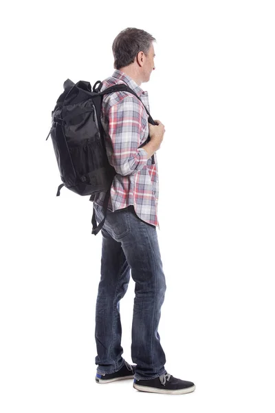 Homem Meia Idade Caminhando Carregando Uma Mochila Fundo Branco Representa — Fotografia de Stock