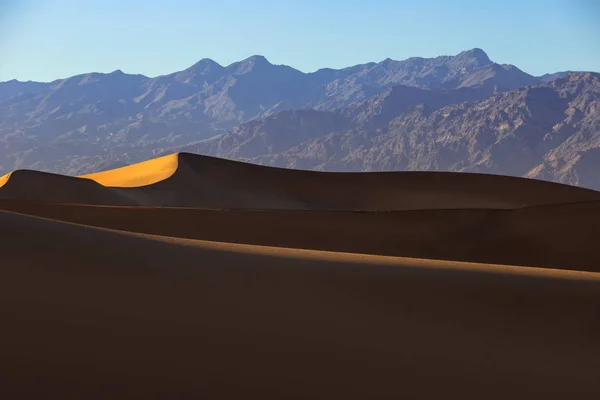 Death Valley California Bir Çöl Manzarasında Kum Tepeleri Geniş Çorak — Stok fotoğraf