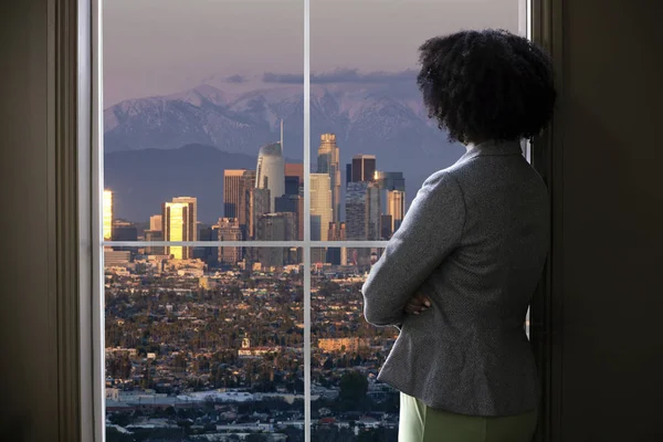 Black Female Business Woman Looking Out Window Office Los Angeles — Stock Photo, Image