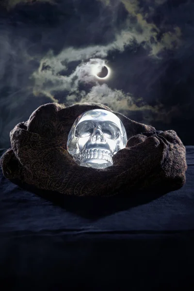 Crânio Cristal Brilhante Assustador Assustador Nas Férias Halloween Dia Los — Fotografia de Stock