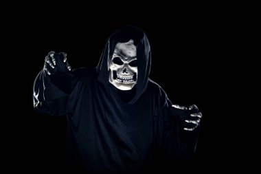 Korkunç canavar ya da Azrail hayaleti Cadılar Bayramı 'nda karanlık gölgelerden çıkıp musallat oluyor. Korkunç ve ölümcül hayali bir iblisi temsil ediyor.