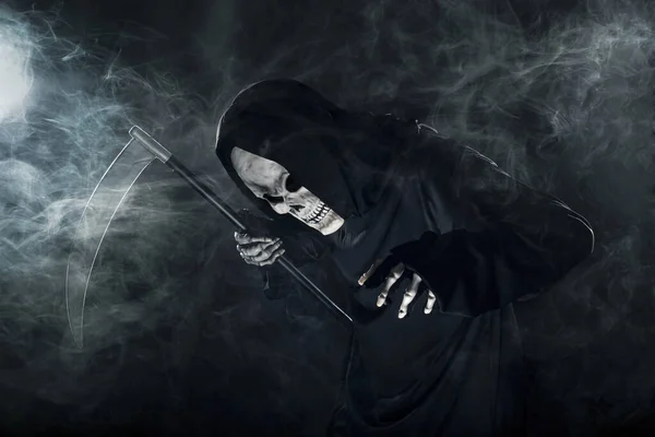 Scary Looking Grim Reaper Ghost Wielding Scythe Sickle Coming Out — Stock Photo, Image