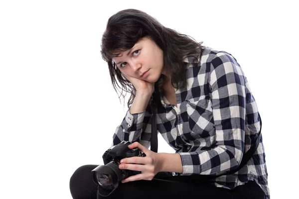 Giovane Fotografa Professionista Freelance Studentessa Arte Fotoreporter Uno Sfondo Bianco — Foto Stock