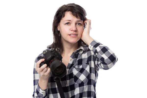 Genç Bayan Serbest Çalışan Profesyonel Fotoğrafçı Sanat Öğrencisi Elinde Kamera — Stok fotoğraf