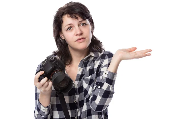 Junge Freiberufliche Fotografin Oder Kunststudentin Oder Fotojournalistin Auf Weißem Hintergrund — Stockfoto