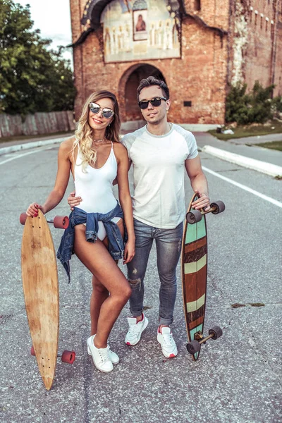Beautiful Young Couple Man Woman Stand Summer Road Hands Longboard — Stock Photo, Image