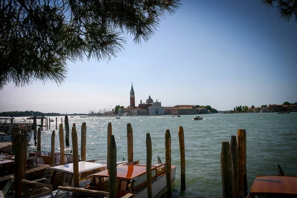 Bela Vista Gran Canale Emoldurado Barcos Veneza Itália — Fotografia de Stock
