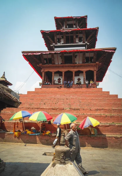 Darbar Piazza Una Giornata Sole Kathmandu Con Ombrelloni Colorati — Foto Stock