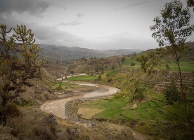 Colca Canion 'daki Apurimac nehri, dünyanın en derin kanyonlarından biri.