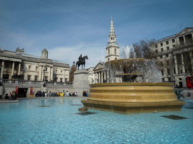 Londra, İngiltere 'deki Trafalgar Meydanı' nın inanılmaz manzarası.