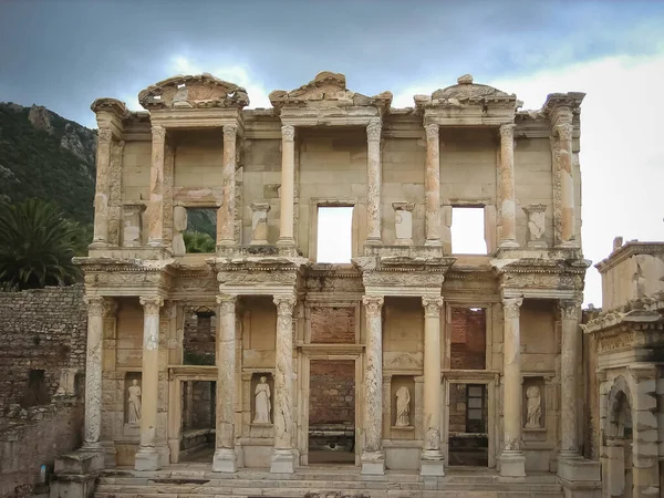 Bibliothèque Celsus Ephèse Turquie Lieu Célèbre Traditionnel Pour Les Touristes — Photo