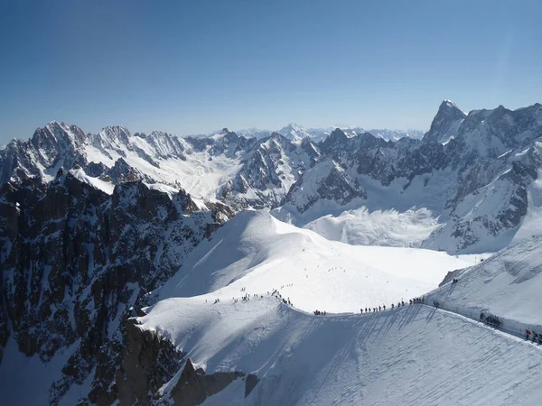 Linje Skidåkare Valle Blanche Chamonix Frankrike Mycket Turistiska Plats Och — Stockfoto