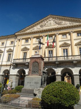 İtalya 'nın Aosta Vadisi' ndeki Ancient Hotel de Ville.