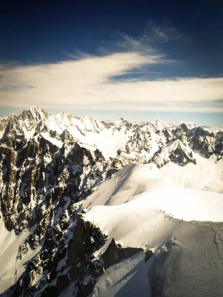 Schlange Von Skifahrern Vallee Blanche Chamonix Frankreich Sehr Touristischer Ort — Stockfoto