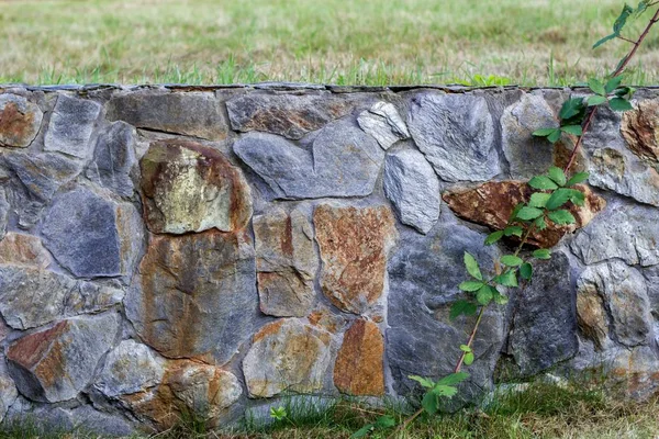 Tuin Omheining Gemaakt Van Leisteen Natuursteen Textuur — Stockfoto