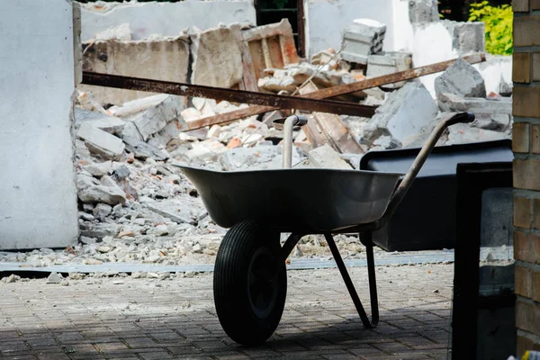 Wheelbarrow Background Demolition Garage Construction Rubble — Stock Photo, Image