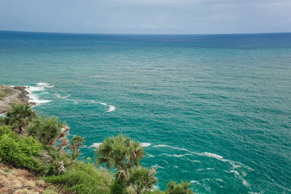 Panoramik bulutlu hava tropikal okyanus su 