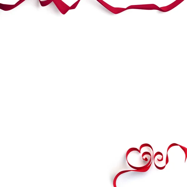 Arc Rouge Décoratif Rubans Forme Coeur Sur Fond Blanc Vacances — Photo