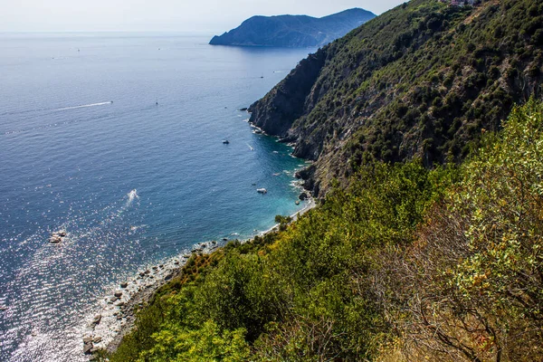 Vista Barcos Mar Mediterráneo Día Soleado Cinque Terre — Foto de Stock