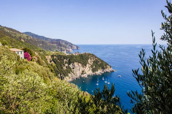 Vista Corniglia Barcos Mar Mediterrâneo Cinque Terre — Fotografia de Stock
