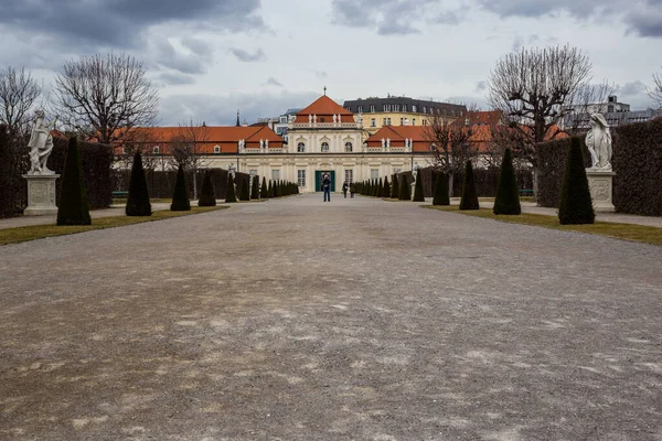 Viena Austria Marzo 2017 Vista Turistas Caminando Jardín Del Belvedere — Foto de Stock