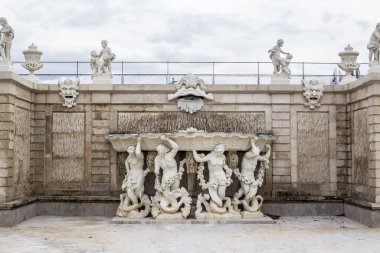 Kışın Belvedere Parkı 'ndaki Çeşme Manzarası