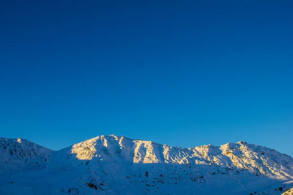 落日落在法国阿尔卑斯山香奈儿的上空 — 图库照片