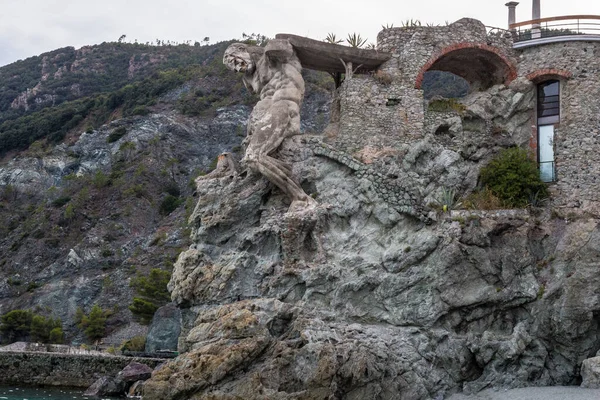 Monterosso Mare Itália Julho 2017 Vista Estátua Gigante Praia Monterosso — Fotografia de Stock