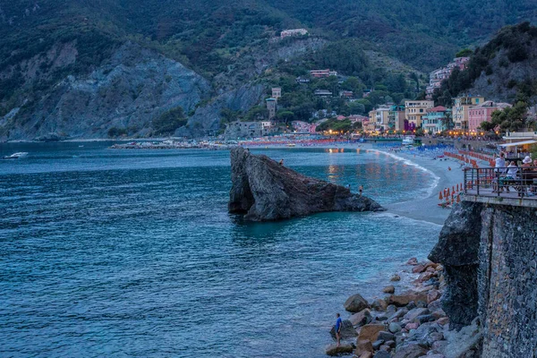 Monterosso Mare Itália Julho 2017 Vista Uma Rocha Praia Fegina — Fotografia de Stock