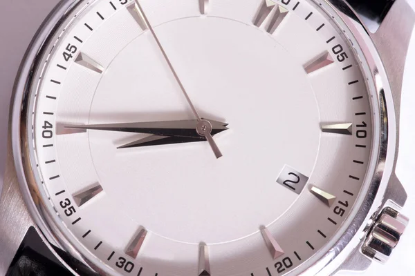 Nahaufnahme Einer Eleganten Armbanduhr — Stockfoto